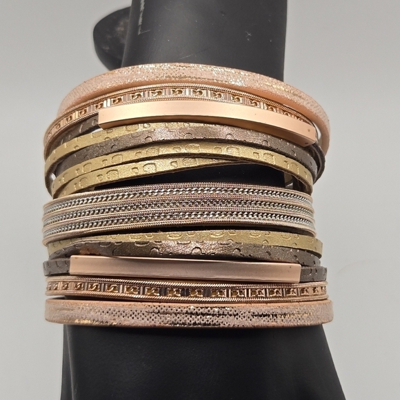 Gracelet Collections Boho Chic Leather Layered Magnetic Bracelet Rose Gold - Picture 2 of 7